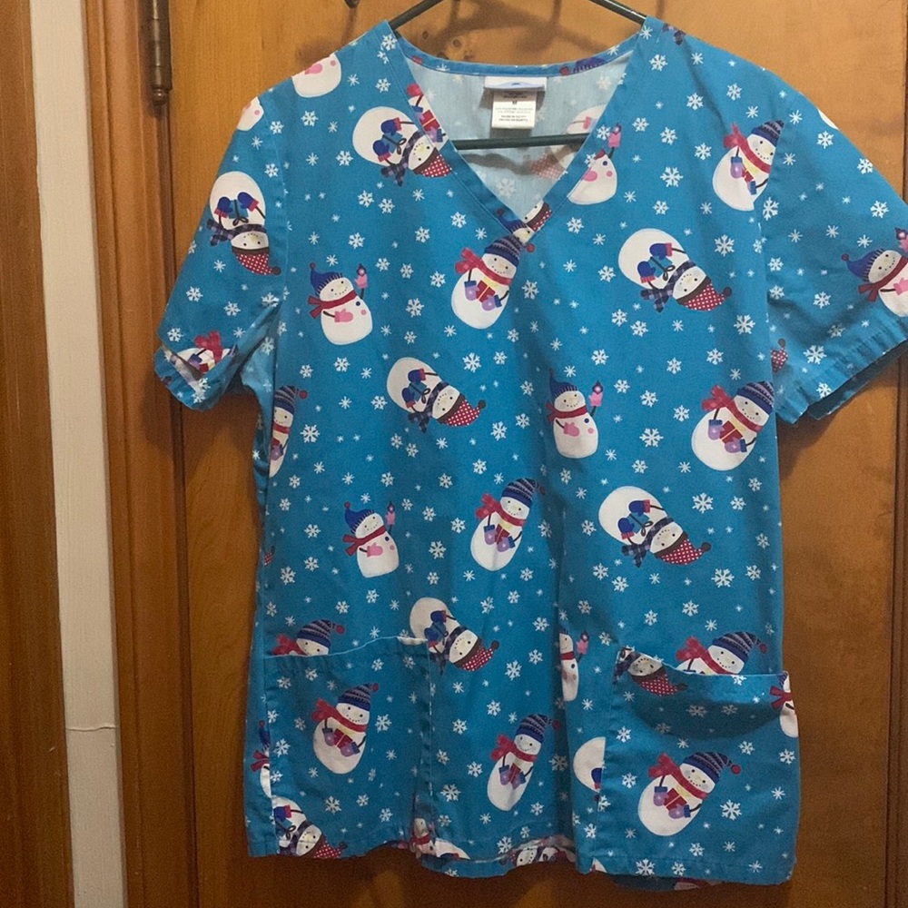Set of 3 scrub tops